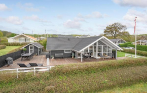 Awesome Home In Bjert With House Sea View, Gronninghoved Strand